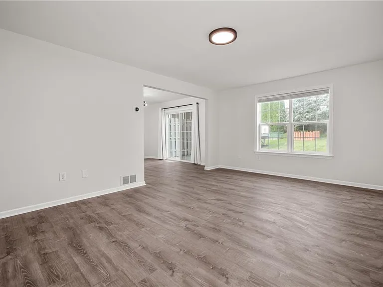 43 Olde Penn Dr — Photo 5