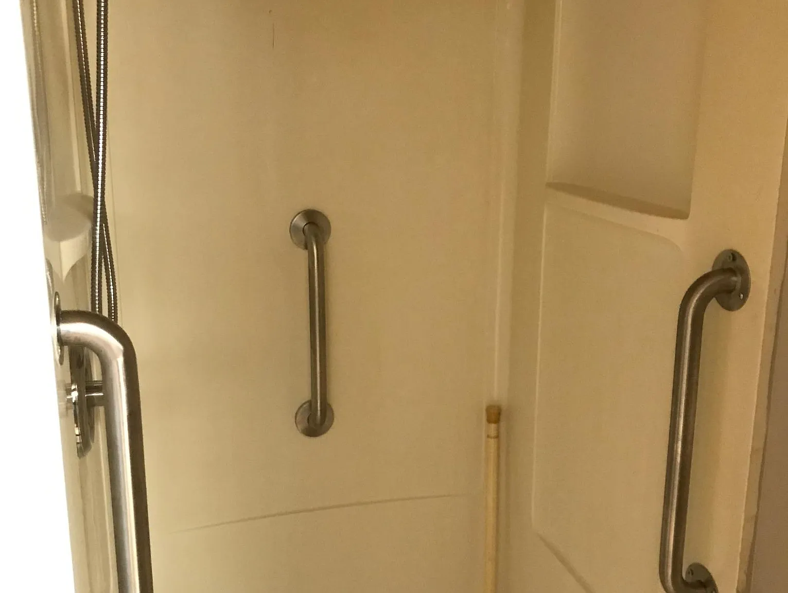 Studio, 400 sqft, $900 — Photo 4