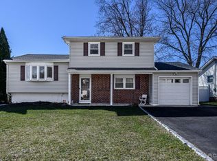 8 Barry Dr, Rockaway, NJ 07866