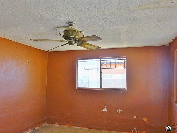 2nd image of 915 N Hidalgo Ave