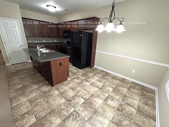 5th image of 2565 Beal St