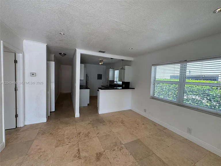 2724 NE 15th St #1 — Photo 3