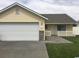 8003 Hudson Dr, Pasco, WA 99301