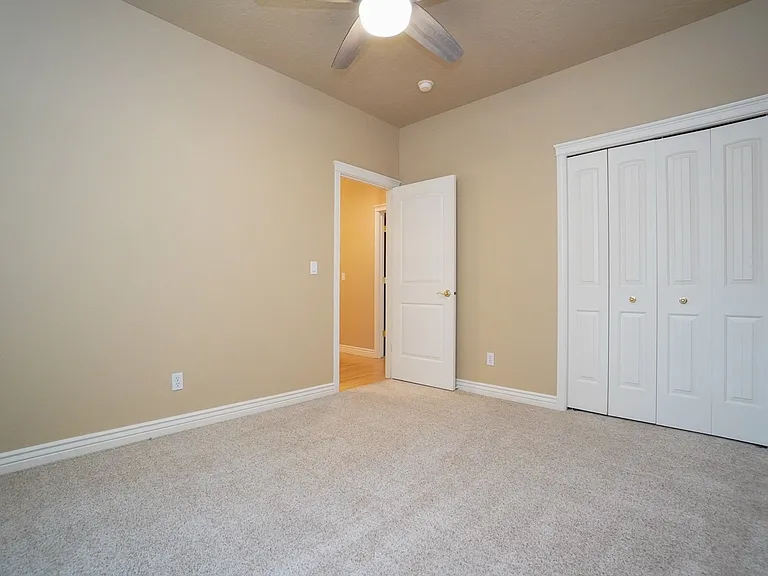 1917 W Marten Creek Dr — Photo 11
