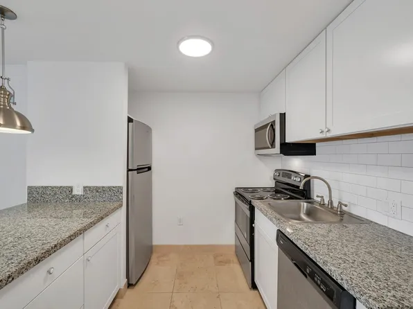 300 Holcomb, 300 Holcomb Ave APT 28, Reno, NV 89502