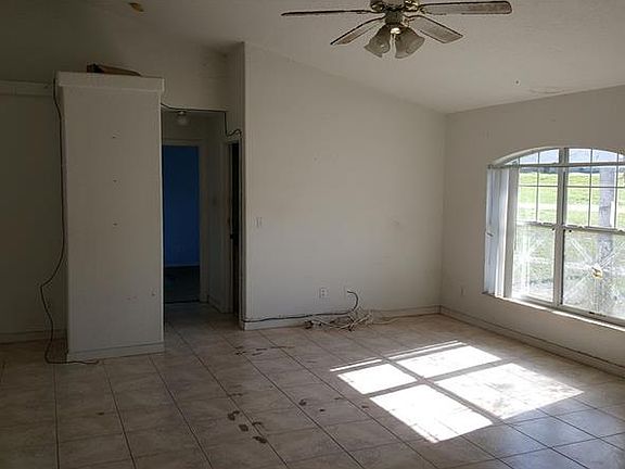 5th image of 333 Elizabeth Ave