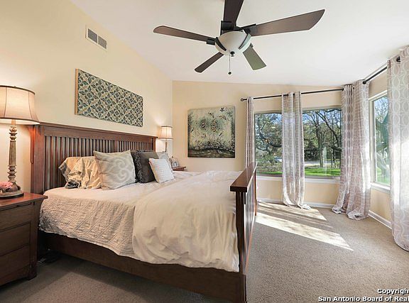 4th image of 217 Meadowbrook Dr
