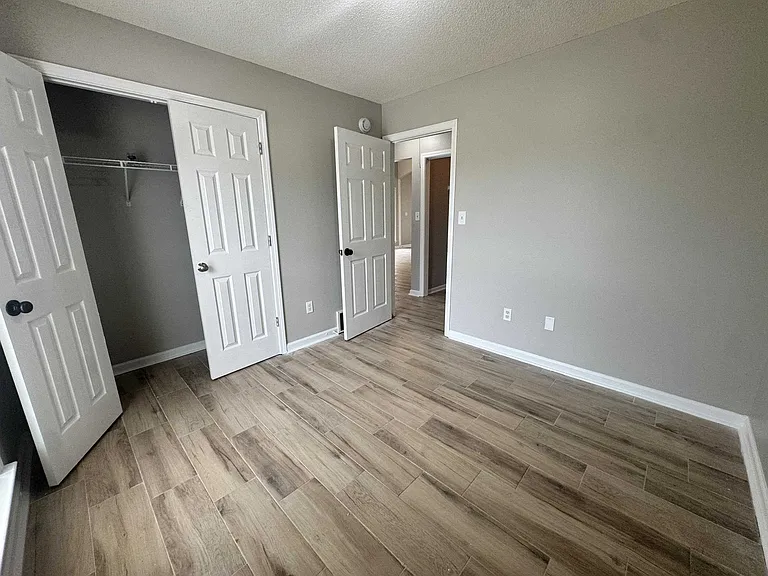 1237 Travers Ln — Photo 7