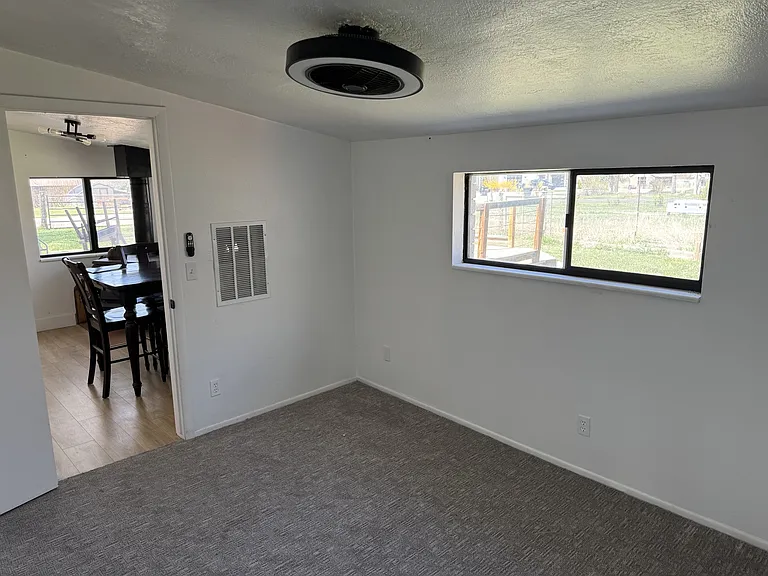 280 W 400 N — Photo 10