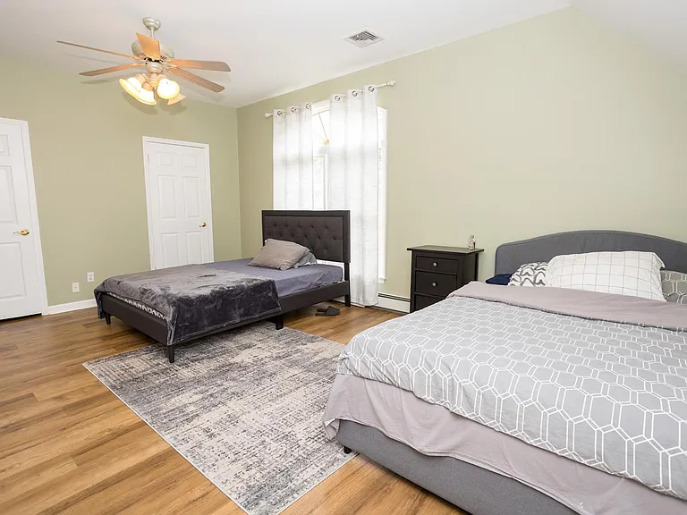 16 Broad Ave — Photo 12