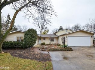 1685 Highland Ave, Northbrook, IL