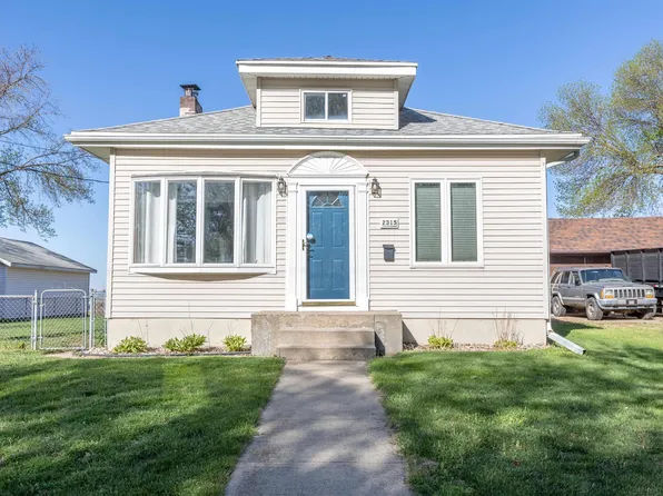 2315 S Helen St, Sioux City, IA 51106