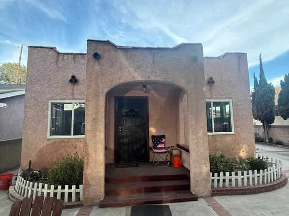 1360 Hyatt Ave, Wilmington, CA 90744
