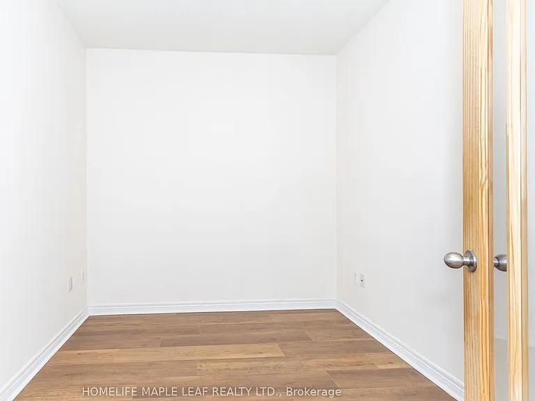 7400 Markham Rd #517 — Photo 27