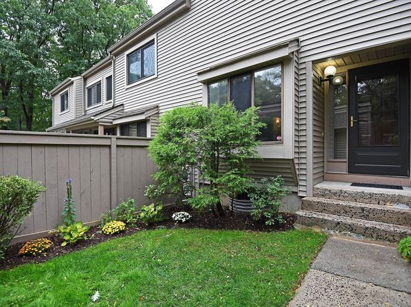 37 Farmington Chase Cres