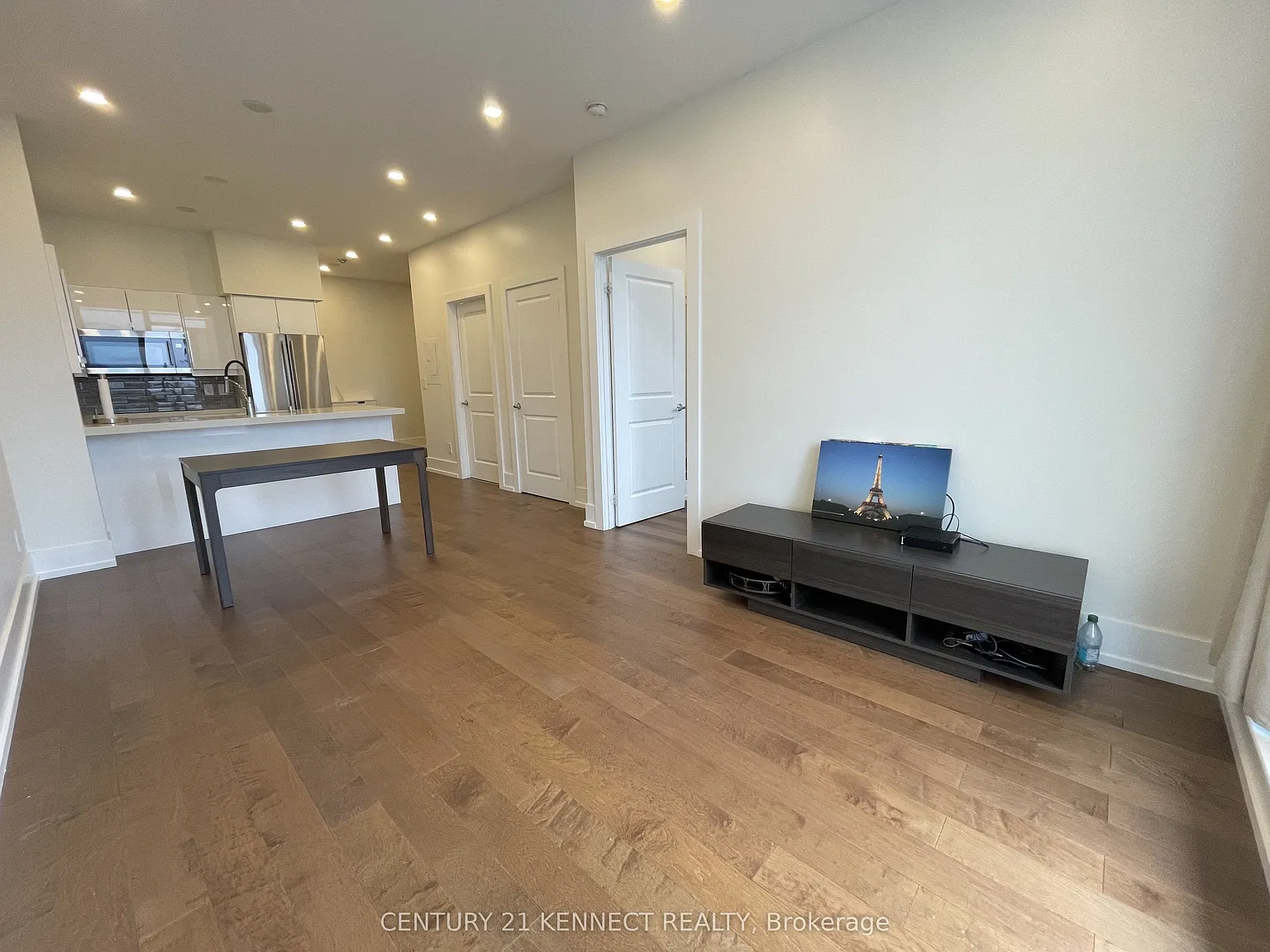The Arc Condos — Photo 3
