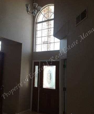 2nd image of 8716 Ashton Pl NE