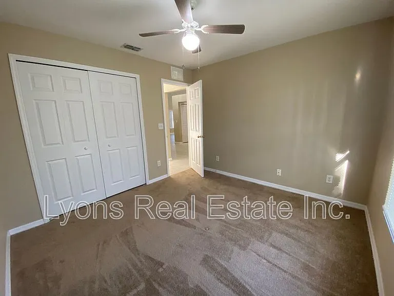 2251 SW 4th St — Photo 15