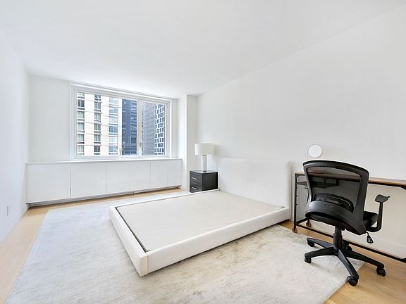 5th image of 301 W 53rd St APT 16J