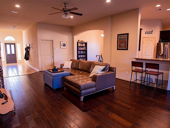 2nd image of 12903 Shady Springs Dr
