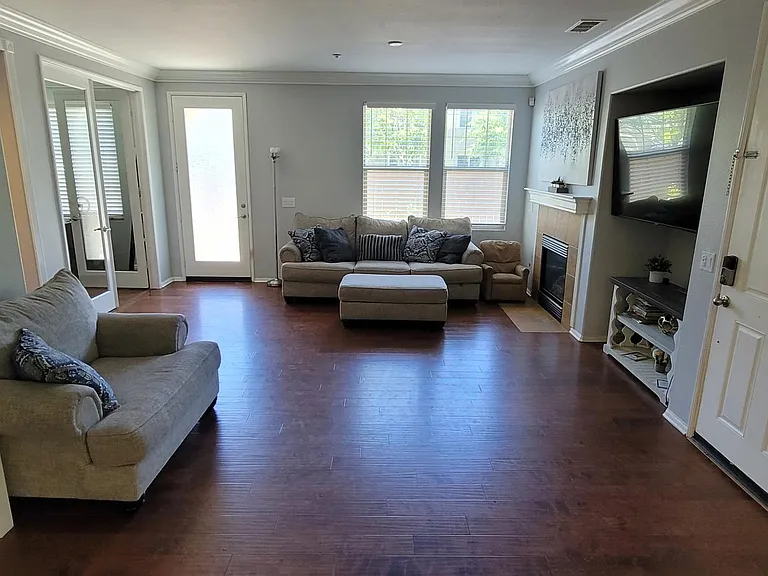 1722 Cripple Creek Dr #4 — Photo 4
