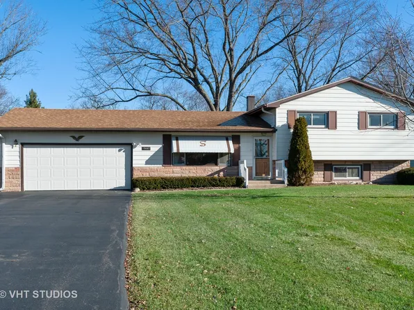 10002 Circle Dr, Richmond, IL 60071
