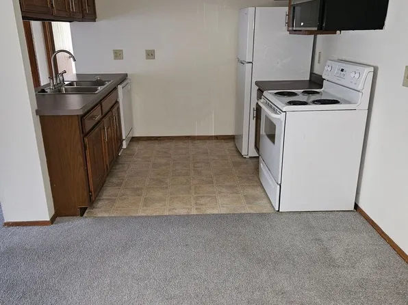 1385 Meadowcreek Dr.