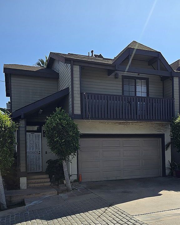 3 bd, 2.5 bth, 2 car garage