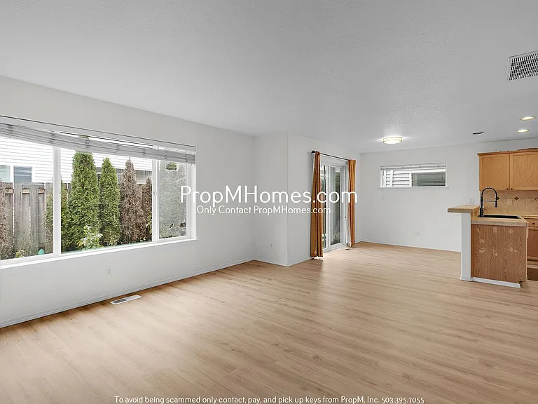 6582 NW Connery Ter — Photo 4
