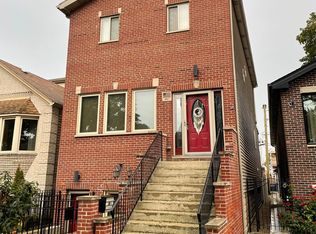 447 W 45th St UNIT 2, Chicago, IL 60609