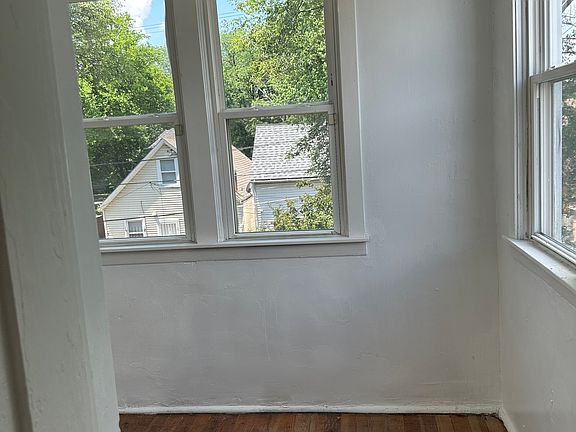 4th image of 7722 S Langley Ave #2N