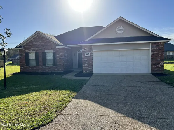 106 Edinburgh Ln, Clinton, MS 39056