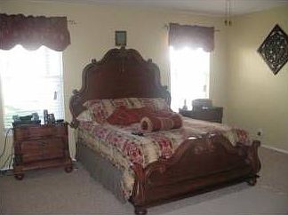 5th image of 3908 Louise Lee Dr