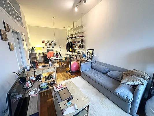 1st image of 162 W 80th St APT 5C
