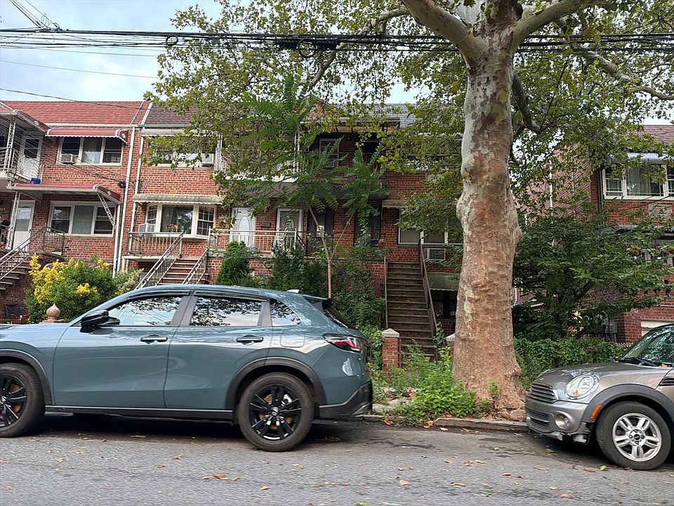 1st image of 1018 E 59th St