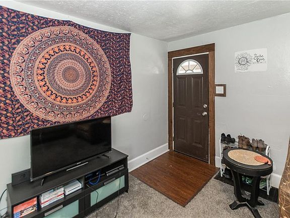 4th image of 1800 W 10th St