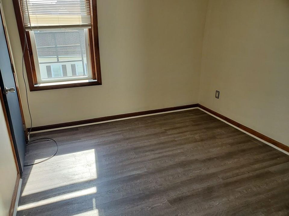 2nd image of 47 Thompson St Unit 3S