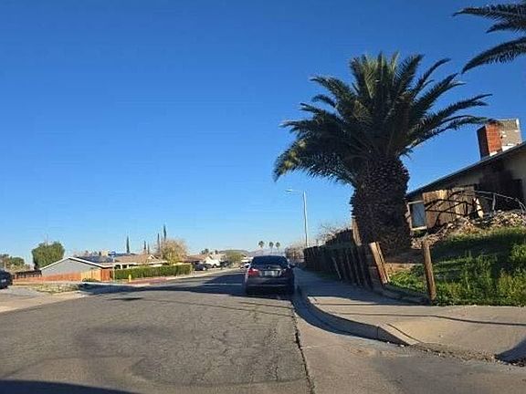 5th image of 1275 Joshua Tree Dr