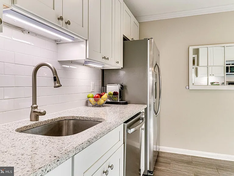 6519 Engel Dr — Photo 24