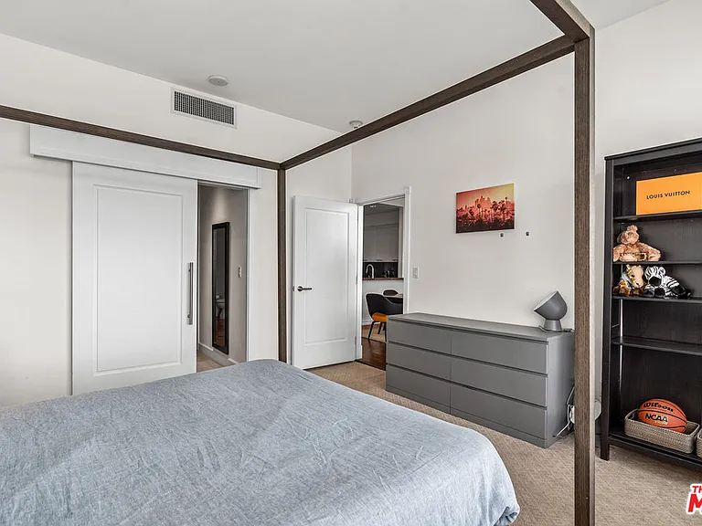 900 W Olympic Blvd #36F — Photo 24