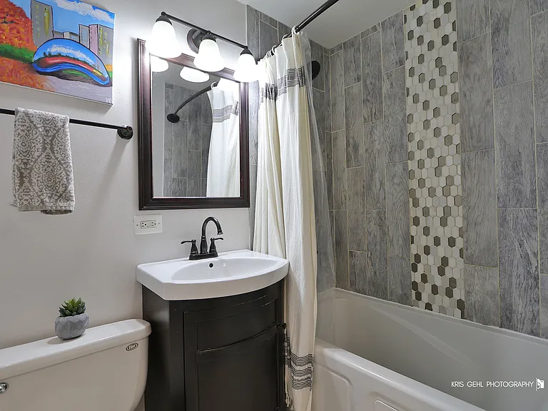 510 W Miner St #1D — Photo 16