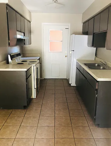 461 E 9th Ave #1 Photo 1