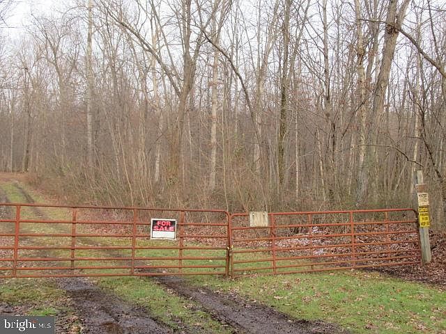2nd image of 121B Green Springs Rd