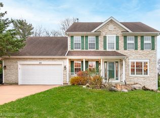 699 Blackthorn Dr, Crystal Lake, IL 60014