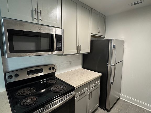 3rd image of 2255 Saint Charles Ave APT 201