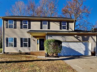 6001 Acadian Woods Dr, Charlotte, NC 28227