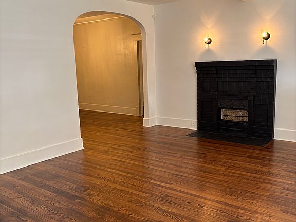 5th image of 1512 Johns Rd