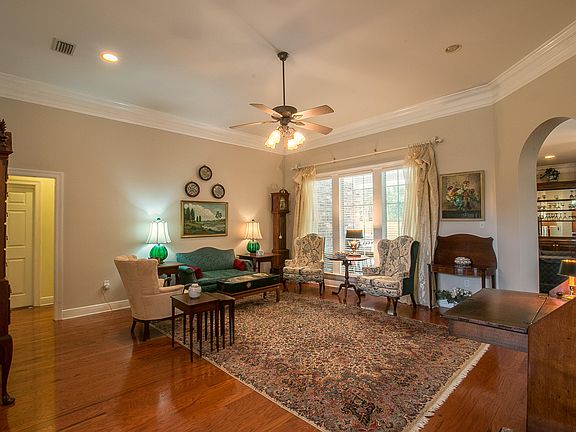 2nd image of 11510 Stanton Cir