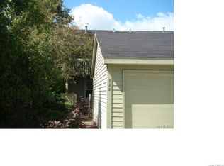 722 Robin Rd, Buffalo, NY 14228
