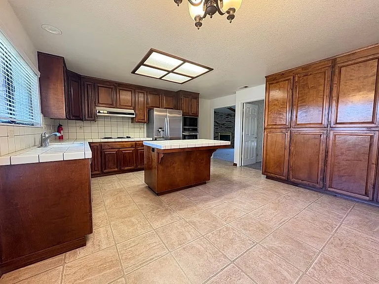 762 Corvey Cir — Photo 11